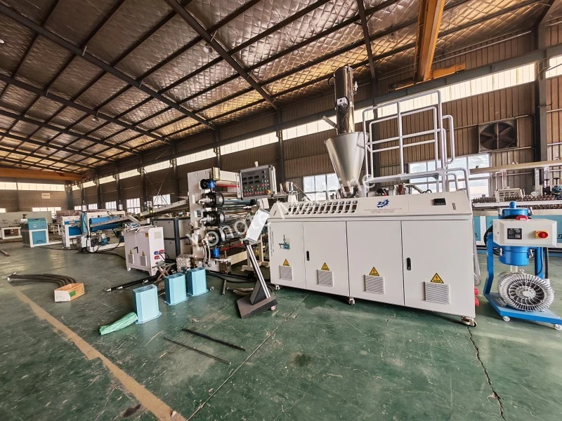 Línea de extrusión de láminas finas de PVC de 1200 mm