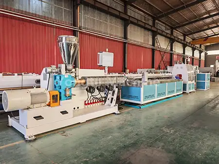 Cómo elegir la máquina para fabricar perfiles de PP adecuada para extrusión de plástico de alta calidad