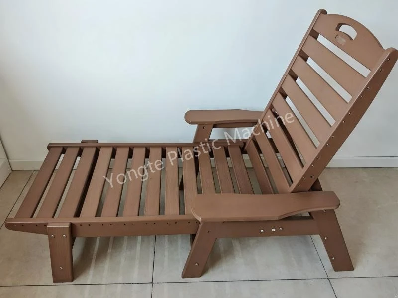 Pedido de máquina de madera plástica de un cliente europeo