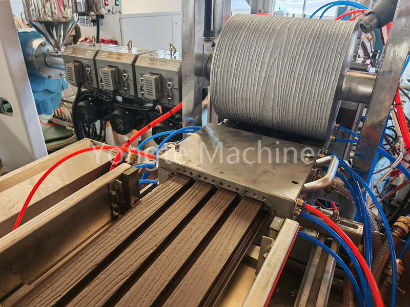 ¿Qué material se puede utilizar en la máquina Yongte WPC?