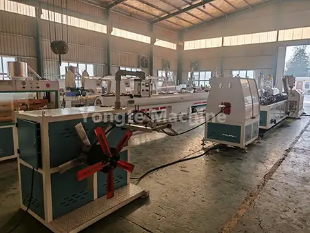 Máquina de tubos de espuma