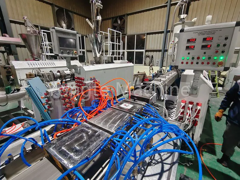 Línea de extrusión de madera plástica